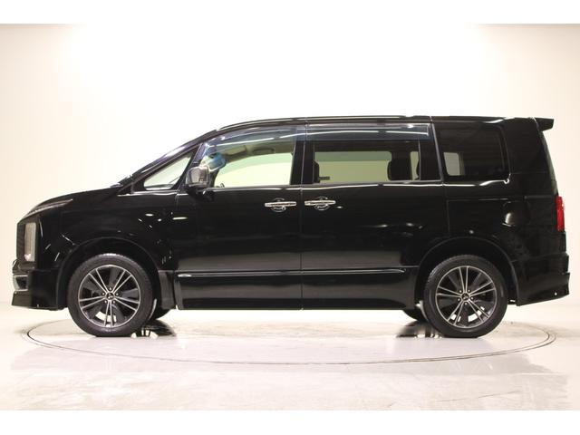 デリカＤ：５ アーバンギア　Ｇ　パワーパッケージ　禁煙車　純正１０インチナビ　フルセグＴＶ　マルチアラウンドモニター　黒革シート　前席シートヒーター　両側パワースライド　パワーバックドア　レーダークルーズコントロール　純正１８インチアルミホイール（11枚目）