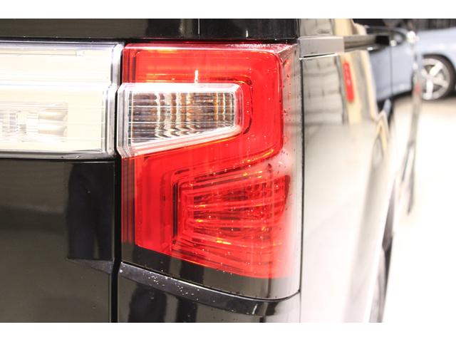 デリカＤ：５ アーバンギア　Ｇ　パワーパッケージ　禁煙車　純正１０インチナビ　フルセグＴＶ　マルチアラウンドモニター　黒革シート　前席シートヒーター　両側パワースライド　パワーバックドア　レーダークルーズコントロール　純正１８インチアルミホイール（20枚目）