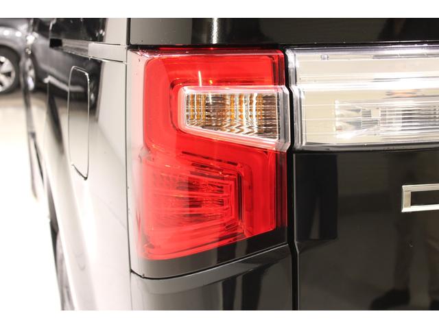 デリカＤ：５ アーバンギア　Ｇ　パワーパッケージ　禁煙車　純正１０インチナビ　フルセグＴＶ　マルチアラウンドモニター　黒革シート　前席シートヒーター　両側パワースライド　パワーバックドア　レーダークルーズコントロール　純正１８インチアルミホイール（21枚目）