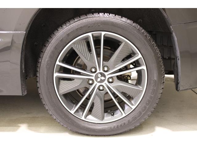 デリカＤ：５ アーバンギア　Ｇ　パワーパッケージ　禁煙車　純正１０インチナビ　フルセグＴＶ　マルチアラウンドモニター　黒革シート　前席シートヒーター　両側パワースライド　パワーバックドア　レーダークルーズコントロール　純正１８インチアルミホイール（26枚目）