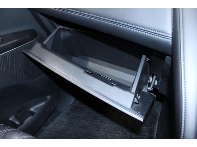 デリカＤ：５ アーバンギア　Ｇ　パワーパッケージ　禁煙車　純正１０インチナビ　フルセグＴＶ　マルチアラウンドモニター　黒革シート　前席シートヒーター　両側パワースライド　パワーバックドア　レーダークルーズコントロール　純正１８インチアルミホイール（66枚目）