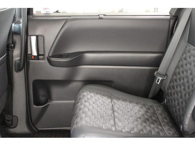 ヴォクシー ハイブリッドＳ－Ｚ　禁煙車　ワンオーナー　寒冷地仕様　１０．５インチディスプレイ　フルセグＴＶ　バックカメラ　ＣＤ・ＤＶＤ再生　ブラインドスポットモニター　両側電動スライドドア　温熱半革シート　トヨタセーフティエンス（36枚目）