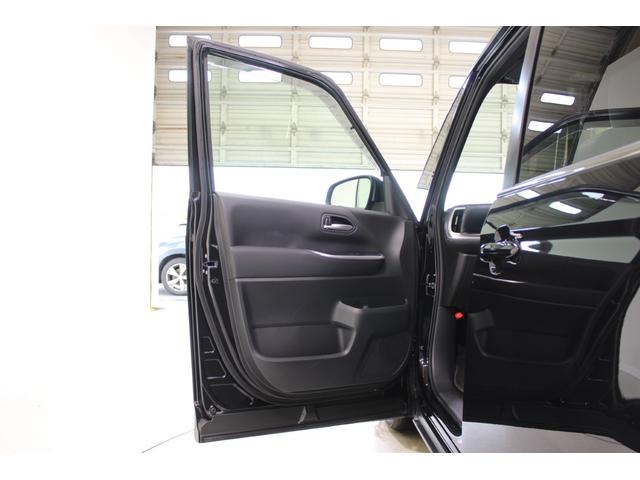 ヴォクシー ハイブリッドＳ－Ｚ　禁煙車　ワンオーナー　寒冷地仕様　１０．５インチディスプレイ　フルセグＴＶ　バックカメラ　ＣＤ・ＤＶＤ再生　ブラインドスポットモニター　両側電動スライドドア　温熱半革シート　トヨタセーフティエンス（38枚目）