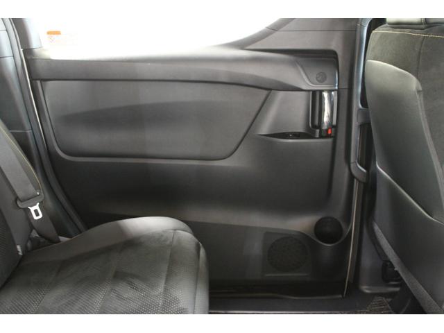 アルファード ２．５Ｓ　タイプゴールド　禁煙車　３眼ＬＥＤヘッドライト　純正９インチナビ　純正１２．１インチフリップダウンモニター　バックカメラ　パワーバックドア　両側電動スライドドア　ＥＴＣ２．０　オートハイビーム（31枚目）