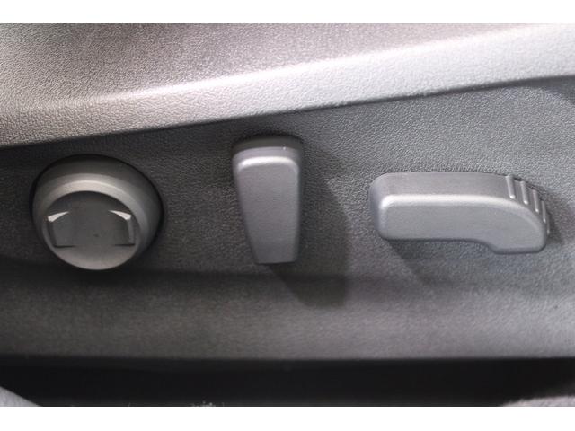 レヴォーグ ＳＴＩスポーツＲ　ＥＸ　禁煙車　純正１１．６インチナビ　フルセグＴＶ　バックカメラ　温熱本革シート　メモリ付きパワーシート　パワーバックドア　ＬＥＤヘッドライト　オートライト　ＬＥＤフォグライト　純正１８インチＡＷ　ＥＴＣ（54枚目）