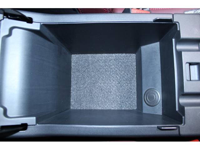 レヴォーグ ＳＴＩスポーツＲ　ＥＸ　禁煙車　純正１１．６インチナビ　フルセグＴＶ　バックカメラ　温熱本革シート　メモリ付きパワーシート　パワーバックドア　ＬＥＤヘッドライト　オートライト　ＬＥＤフォグライト　純正１８インチＡＷ　ＥＴＣ（61枚目）