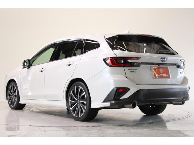 レヴォーグ ＳＴＩスポーツ　ＥＸ　禁煙車　純正１１．６インチナビ　フルセグＴＶ　バックカメラ　デジタルインナーミラー　全席赤黒革温熱シート　電動リアゲート　アイサイトＸ　メモリ付きパワーシート　アダクティブヘッドライト　ＥＴＣ２．０（12枚目）