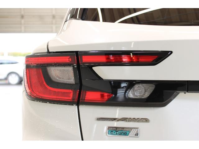 レヴォーグ ＳＴＩスポーツ　ＥＸ　禁煙車　純正１１．６インチナビ　フルセグＴＶ　バックカメラ　デジタルインナーミラー　全席赤黒革温熱シート　電動リアゲート　アイサイトＸ　メモリ付きパワーシート　アダクティブヘッドライト　ＥＴＣ２．０（21枚目）