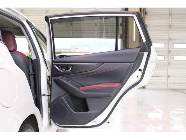 レヴォーグ ＳＴＩスポーツ　ＥＸ　禁煙車　純正１１．６インチナビ　フルセグＴＶ　バックカメラ　デジタルインナーミラー　全席赤黒革温熱シート　電動リアゲート　アイサイトＸ　メモリ付きパワーシート　アダクティブヘッドライト　ＥＴＣ２．０（32枚目）