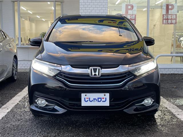 シャトル ハイブリッドZ 衝突軽減被害軽減ブレーキ 純正ナビゲーション Bluetooth バックカメラ ハーフレザーシート LEDヘッドライト フォグランプ クルーズコントロール 室内LEDランプ パドルシフト 純正マット(3枚目)