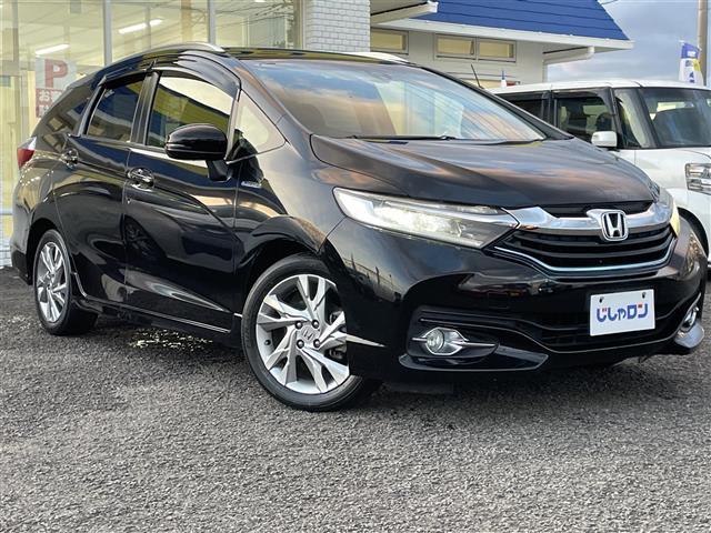 シャトル ハイブリッドZ 衝突軽減被害軽減ブレーキ 純正ナビゲーション Bluetooth バックカメラ ハーフレザーシート LEDヘッドライト フォグランプ クルーズコントロール 室内LEDランプ パドルシフト 純正マット(5枚目)