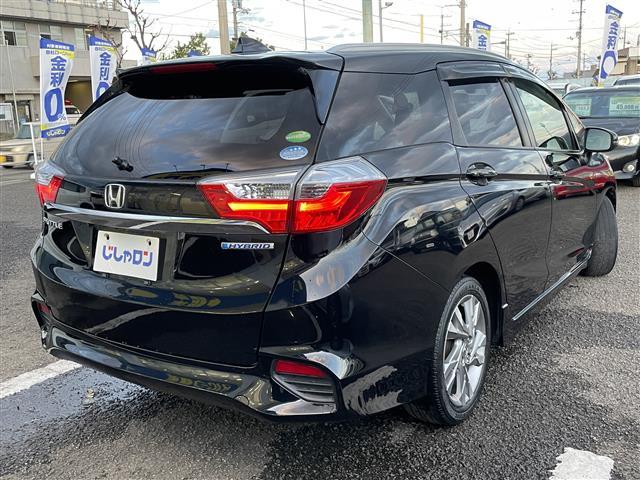 シャトル ハイブリッドZ 衝突軽減被害軽減ブレーキ 純正ナビゲーション Bluetooth バックカメラ ハーフレザーシート LEDヘッドライト フォグランプ クルーズコントロール 室内LEDランプ パドルシフト 純正マット(9枚目)