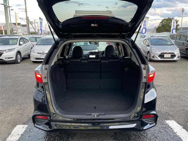 シャトル ハイブリッドZ 衝突軽減被害軽減ブレーキ 純正ナビゲーション Bluetooth バックカメラ ハーフレザーシート LEDヘッドライト フォグランプ クルーズコントロール 室内LEDランプ パドルシフト 純正マット(11枚目)