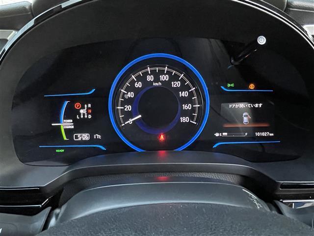 シャトル ハイブリッドZ 衝突軽減被害軽減ブレーキ 純正ナビゲーション Bluetooth バックカメラ ハーフレザーシート LEDヘッドライト フォグランプ クルーズコントロール 室内LEDランプ パドルシフト 純正マット(14枚目)