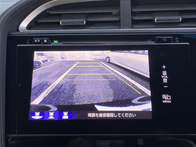 シャトル ハイブリッドZ 衝突軽減被害軽減ブレーキ 純正ナビゲーション Bluetooth バックカメラ ハーフレザーシート LEDヘッドライト フォグランプ クルーズコントロール 室内LEDランプ パドルシフト 純正マット(17枚目)