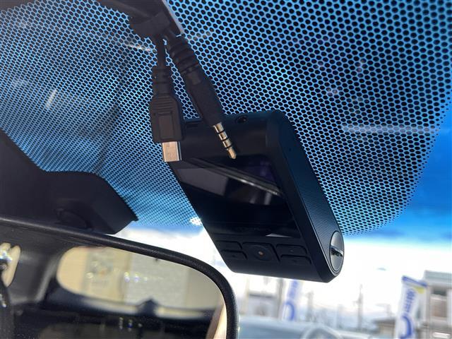 シャトル ハイブリッドZ 衝突軽減被害軽減ブレーキ 純正ナビゲーション Bluetooth バックカメラ ハーフレザーシート LEDヘッドライト フォグランプ クルーズコントロール 室内LEDランプ パドルシフト 純正マット(20枚目)