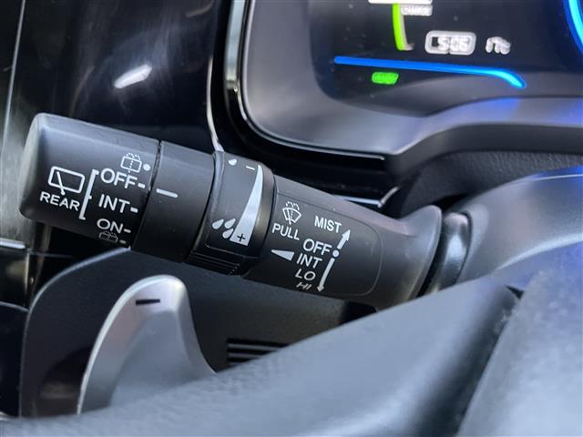 シャトル ハイブリッドZ 衝突軽減被害軽減ブレーキ 純正ナビゲーション Bluetooth バックカメラ ハーフレザーシート LEDヘッドライト フォグランプ クルーズコントロール 室内LEDランプ パドルシフト 純正マット(24枚目)