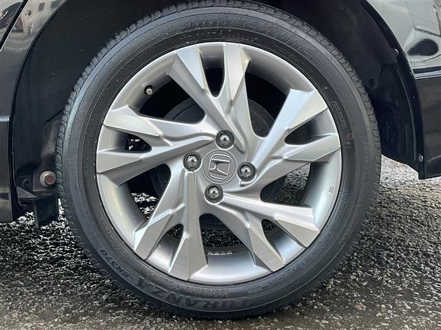 シャトル ハイブリッドZ 衝突軽減被害軽減ブレーキ 純正ナビゲーション Bluetooth バックカメラ ハーフレザーシート LEDヘッドライト フォグランプ クルーズコントロール 室内LEDランプ パドルシフト 純正マット(30枚目)