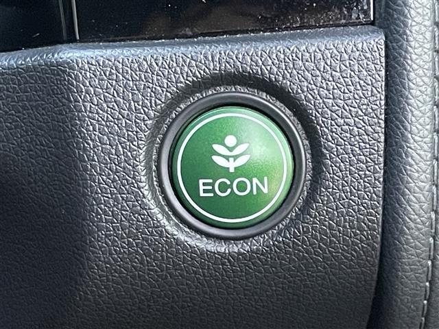 シャトル ハイブリッドZ 衝突軽減被害軽減ブレーキ 純正ナビゲーション Bluetooth バックカメラ ハーフレザーシート LEDヘッドライト フォグランプ クルーズコントロール 室内LEDランプ パドルシフト 純正マット(34枚目)