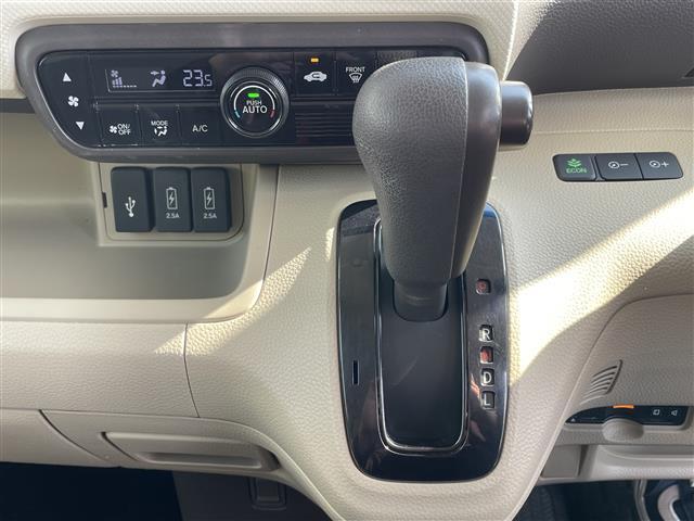 N-BOX G・Lホンダセンシング ホンダセンシング 純正ナビゲーション バックカメラ ビルトインETC レーダークルーズコントロール LEDヘッドライト パワースライドドア プッシュスタート スマートキー 純正フロアマット バイザー(26枚目)