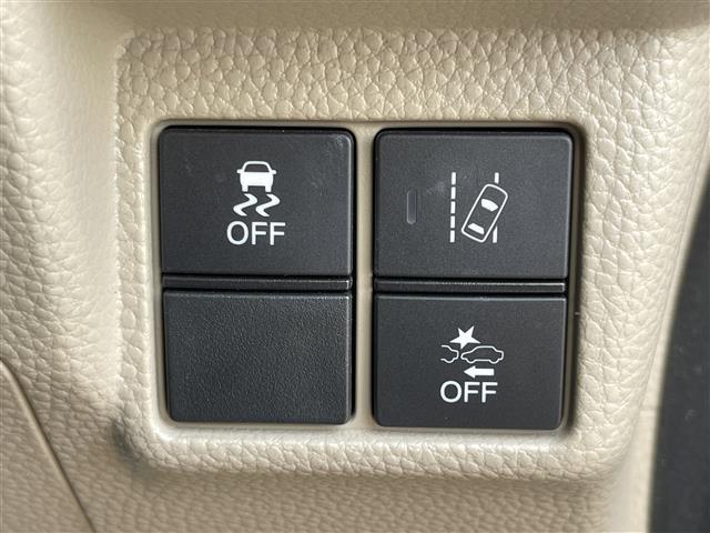 N-BOX G・Lホンダセンシング ホンダセンシング 純正ナビゲーション バックカメラ ビルトインETC レーダークルーズコントロール LEDヘッドライト パワースライドドア プッシュスタート スマートキー 純正フロアマット バイザー(29枚目)