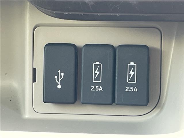 N-BOX G・Lホンダセンシング ホンダセンシング 純正ナビゲーション バックカメラ ビルトインETC レーダークルーズコントロール LEDヘッドライト パワースライドドア プッシュスタート スマートキー 純正フロアマット バイザー(31枚目)