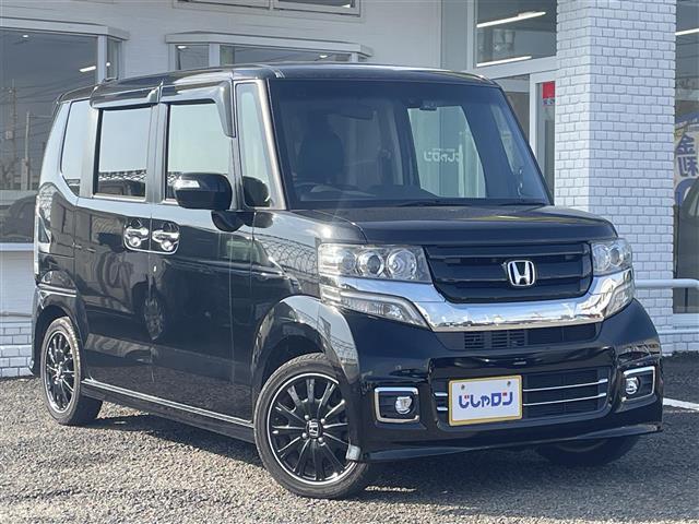 N-BOXカスタム G ターボSSブラックスタイルパッケージ ナビゲーション バックカメラ ハーフレザーシート HIDヘッドライト LEDフォグランプ ドライブレコーダー 両側パワースライドドア プッシュスタート スマートキー オートリトラミラー(3枚目)