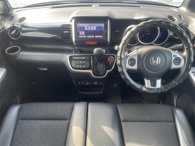 N-BOXカスタム G ターボSSブラックスタイルパッケージ ナビゲーション バックカメラ ハーフレザーシート HIDヘッドライト LEDフォグランプ ドライブレコーダー 両側パワースライドドア プッシュスタート スマートキー オートリトラミラー(25枚目)