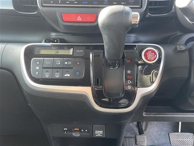 N-BOX G・ターボLパッケージ 禁煙車 純正ナビゲーション 両側パワースライドドア ハーフレザーシート HIDヘッドライト フォグランプ スマートキー プッシュスタート(15枚目)