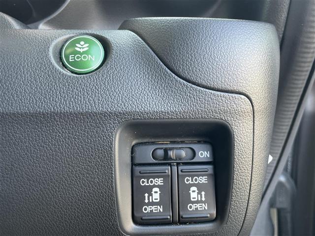 N-BOX G・ターボLパッケージ 禁煙車 純正ナビゲーション 両側パワースライドドア ハーフレザーシート HIDヘッドライト フォグランプ スマートキー プッシュスタート(17枚目)