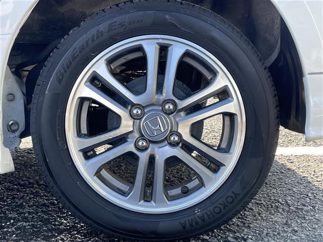 N-BOXカスタム G SSパッケージ 純正ナビゲーション バックカメラ 両側パワースライドドア HIDヘッドライト フォグランプ TRC アイドリングストップ 両席シートヒーター 社外アルミ積み込み プッシュスタート スマートキー(14枚目)