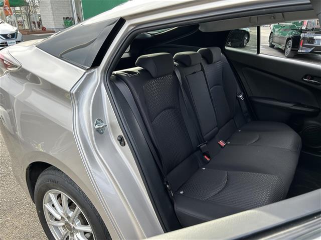 プリウス Sセーフティプラス(15枚目)