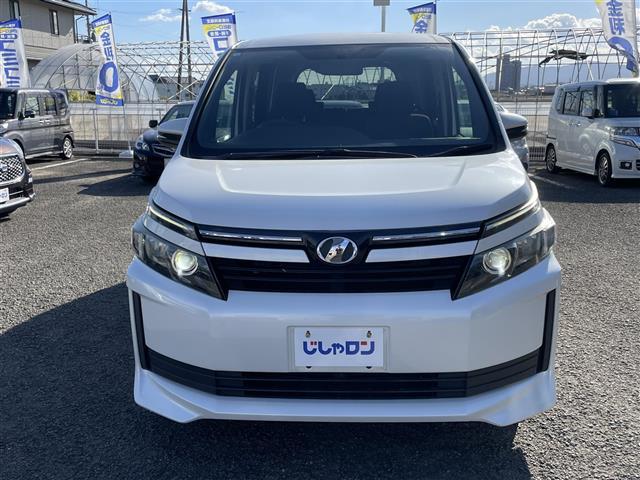 ヴォクシー Ｘ　純正ナビゲーション　バックカメラ　ＥＴＣ　両側パワースライドドア　オートＬＥＤヘッドライト　ＬＥＤデイライト　プッシュスタートスマートキー　ＴＲＣ　ＥＣＯモード切替　アイドリングストップ　リヤエアコン（3枚目）