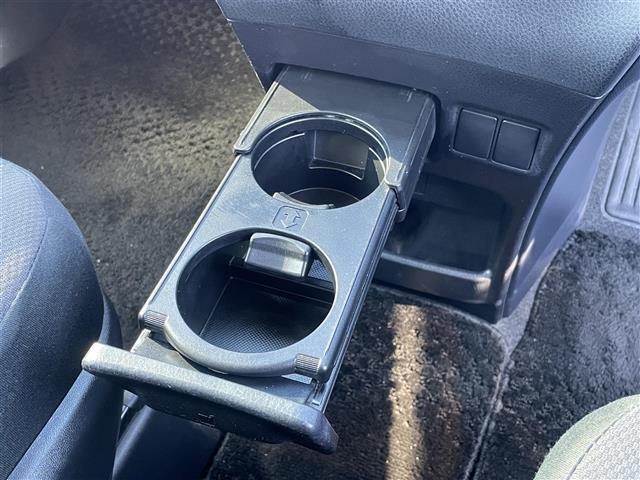 ヴォクシー Ｘ　純正ナビゲーション　バックカメラ　ＥＴＣ　両側パワースライドドア　オートＬＥＤヘッドライト　ＬＥＤデイライト　プッシュスタートスマートキー　ＴＲＣ　ＥＣＯモード切替　アイドリングストップ　リヤエアコン（30枚目）