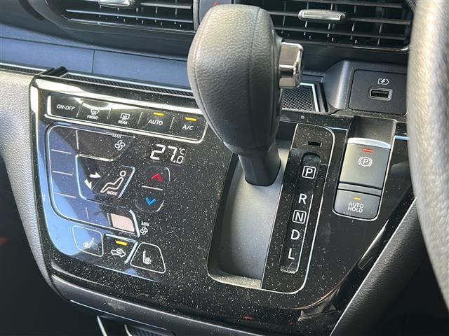 デイズ ハイウェイスター　Ｘ　プロパイロットエディション　寒冷地仕様　純正９型ナビ　アラウンドビューモニター　ＢＳＷ　ドライブレコーダー　ＥＴＣ　シートヒーター　ステアリングヒーター　電動パーキング　オートホールド　ドアバイザー　ＲＡＹＳアルミホイール（14枚目）