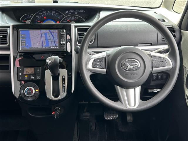 タント カスタムＸ　ＳＡ　禁煙　純正ナビ　ＣＤ／ＤＶＤ／ＤＴＶ／Ｂｌｕｅｔｏｏｔｈ　バックカメラ　両側パワースライドドア　ＬＥＤオートライト　ＥＴＣ　スマートキー　プッシュスタート　純正フロアマット　純正ドアバイザー（2枚目）