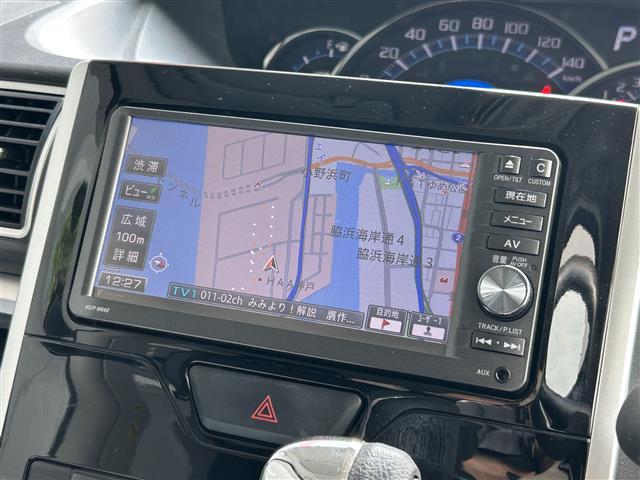タント カスタムＸ　ＳＡ　禁煙　純正ナビ　ＣＤ／ＤＶＤ／ＤＴＶ／Ｂｌｕｅｔｏｏｔｈ　バックカメラ　両側パワースライドドア　ＬＥＤオートライト　ＥＴＣ　スマートキー　プッシュスタート　純正フロアマット　純正ドアバイザー（3枚目）
