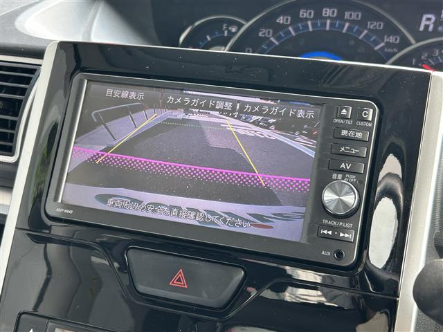 タント カスタムＸ　ＳＡ　禁煙　純正ナビ　ＣＤ／ＤＶＤ／ＤＴＶ／Ｂｌｕｅｔｏｏｔｈ　バックカメラ　両側パワースライドドア　ＬＥＤオートライト　ＥＴＣ　スマートキー　プッシュスタート　純正フロアマット　純正ドアバイザー（4枚目）
