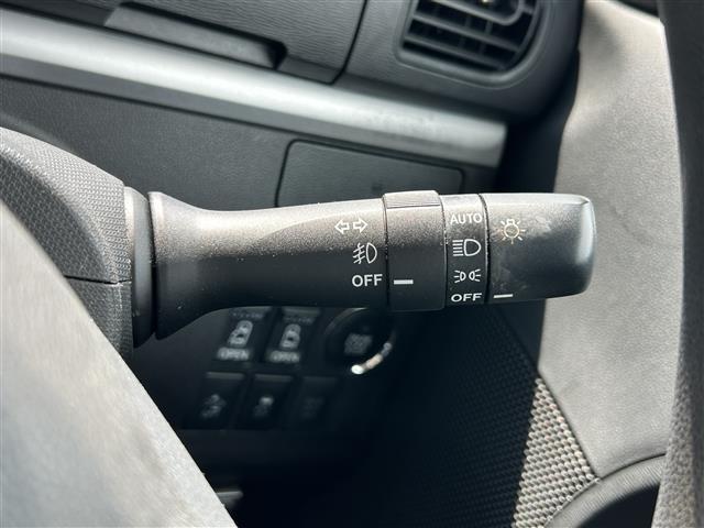 タント カスタムＸ　ＳＡ　禁煙　純正ナビ　ＣＤ／ＤＶＤ／ＤＴＶ／Ｂｌｕｅｔｏｏｔｈ　バックカメラ　両側パワースライドドア　ＬＥＤオートライト　ＥＴＣ　スマートキー　プッシュスタート　純正フロアマット　純正ドアバイザー（9枚目）