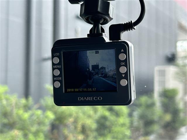 タント カスタムＸ　ＳＡ　禁煙　純正ナビ　ＣＤ／ＤＶＤ／ＤＴＶ／Ｂｌｕｅｔｏｏｔｈ　バックカメラ　両側パワースライドドア　ＬＥＤオートライト　ＥＴＣ　スマートキー　プッシュスタート　純正フロアマット　純正ドアバイザー（17枚目）