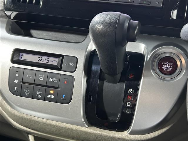 N-WGN G SSパッケージ 純正ナビ バックカメラ フルセグ Bluetooth ETC 充電用USBジャック プッシュスタート シティブレーキアクティブシステム 純正フロアマット カーテンエアバッグ ステアリングスイッチ(7枚目)