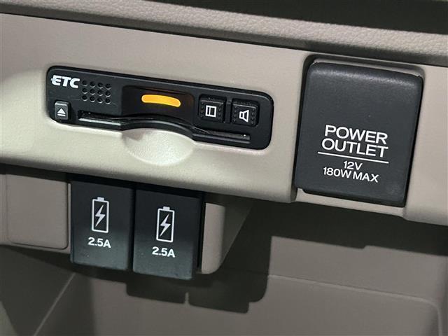 N-WGN G SSパッケージ 純正ナビ バックカメラ フルセグ Bluetooth ETC 充電用USBジャック プッシュスタート シティブレーキアクティブシステム 純正フロアマット カーテンエアバッグ ステアリングスイッチ(9枚目)