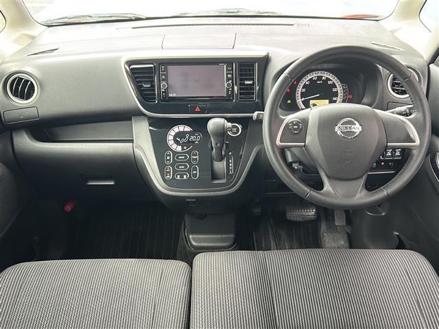 デイズルークス X Vセレクション 禁煙 純正ナビ アラウンドビューモニター 両側パワースライドドア コーナーセンサー 純正アルミホールリアサーキュレーター スマートキー プッシュスタート エマージェンシーブレーキ 車線逸脱警報(3枚目)