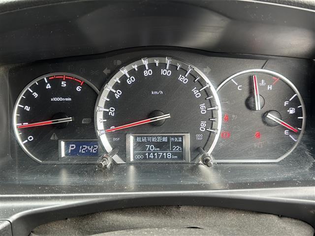 ハイエースバン スーパーGL ダークプライム バックカメラ ETC LEDヘッドライト ウッドコンビステアリング 電動格納ミラー ドアバイザー スマートキー/プッシュスタート オートライト リモートスタート フロアマット(9枚目)