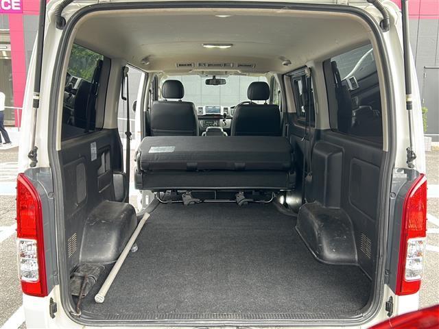 ハイエースバン スーパーGL ダークプライム バックカメラ ETC LEDヘッドライト ウッドコンビステアリング 電動格納ミラー ドアバイザー スマートキー/プッシュスタート オートライト リモートスタート フロアマット(30枚目)