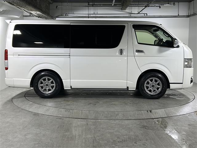 ハイエースバン スーパーGL ダークプライム バックカメラ ETC LEDヘッドライト ウッドコンビステアリング 電動格納ミラー ドアバイザー スマートキー/プッシュスタート オートライト リモートスタート フロアマット(43枚目)