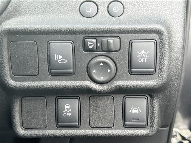 ノート ｅ－パワー　Ｘ　Ｖセレクション　禁煙　エマージェンシーブレーキ　純正ナビ　ＤＶＤ／ＤＴＶ／Ｂｌｕｅｔｏｏｔｈ　アラウンドビューモニター　デジタルインナーミラー　ＬＥＤオートライト　ドライブレコーダー　ステアスイッチ　純正ＡＷ（17枚目）