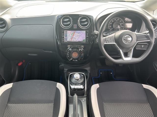 ノート ｅ－パワー　Ｘ　Ｖセレクション　禁煙　エマージェンシーブレーキ　純正ナビ　ＤＶＤ／ＤＴＶ／Ｂｌｕｅｔｏｏｔｈ　アラウンドビューモニター　デジタルインナーミラー　ＬＥＤオートライト　ドライブレコーダー　ステアスイッチ　純正ＡＷ（42枚目）
