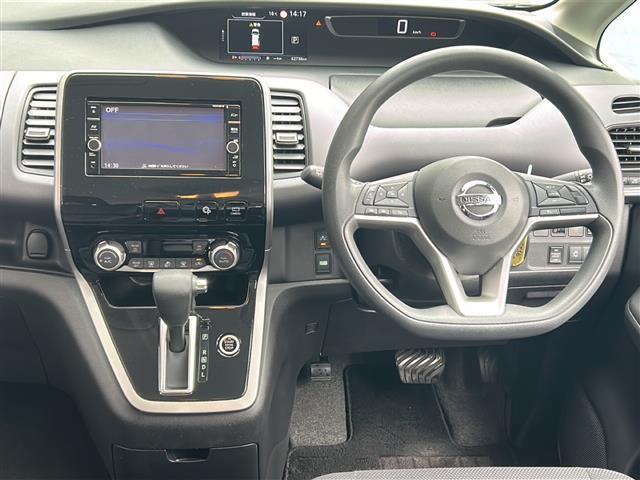 セレナ Ｘ　ＶセレクションＩＩ　禁煙車　純正７型ナビ　両側パワースライドドア　全方位カメラ　レーダークルーズコントロールバックカメラ　エマージェンシーブレーキ　パーキングアシスト　リアオートエアコン　保証書　ドラレコ（10枚目）