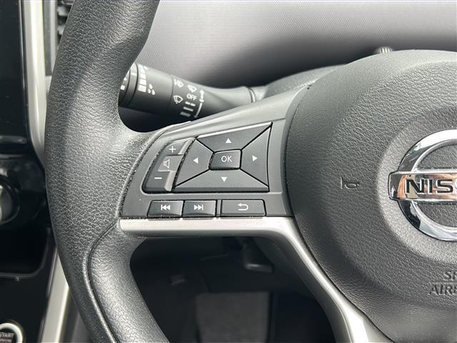 セレナ Ｘ　ＶセレクションＩＩ　禁煙車　純正７型ナビ　両側パワースライドドア　全方位カメラ　レーダークルーズコントロールバックカメラ　エマージェンシーブレーキ　パーキングアシスト　リアオートエアコン　保証書　ドラレコ（14枚目）